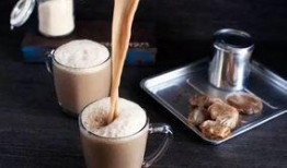 爆料梨膏奶茶怎么做视频,网红饮品在家轻松学